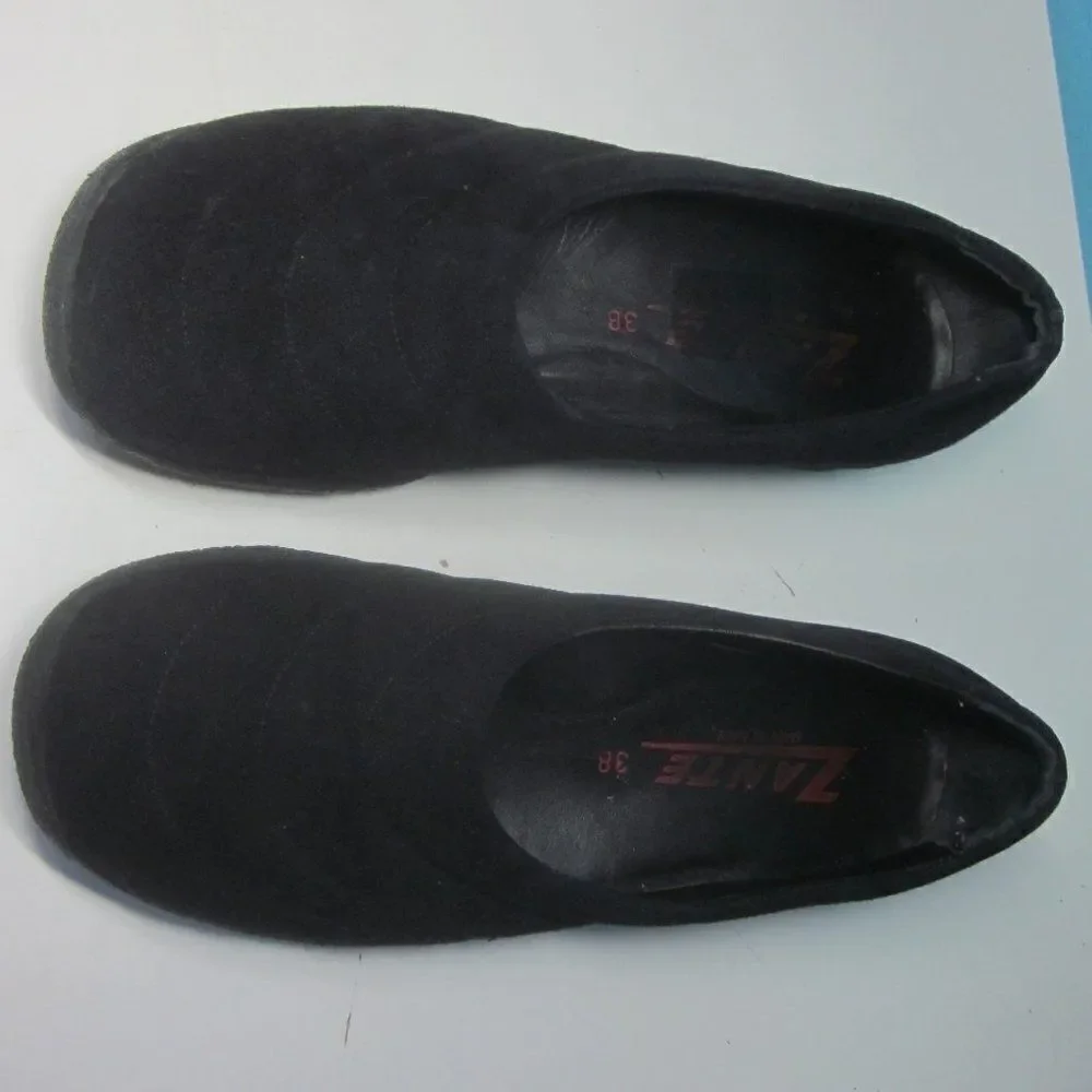 Zante Womens Size 7.5 / 38 EU Flats Black Suede Made in Italy Non-Slip Sole